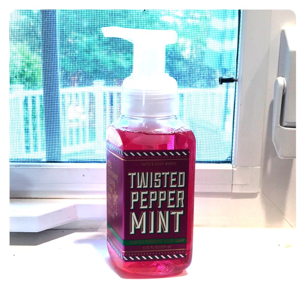 Bath and body works Twisted Peppermint soap